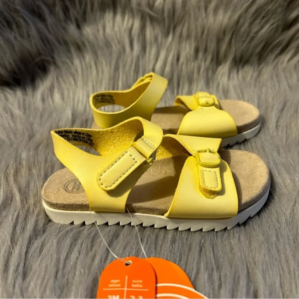 Wonder Nation Yellow Sandals Baby Girls Size 6‎ Adjustable Lightweight Shoes
